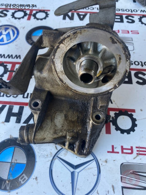 06A115417 volkswagen jetta 2008 1.6 bse yağ filtresi kütüğü