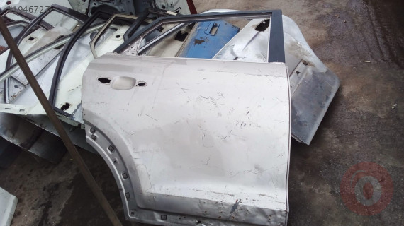 hyundai tucson sağ arka kapı