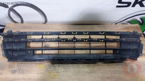 VOLKSWAGEN JETTA ÖN TAMPON ORTA IZGARA ÇIKMA  5c6853671p