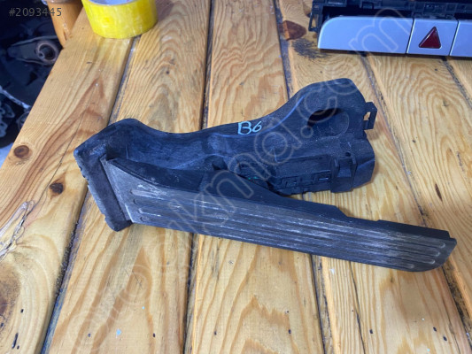 2010 VW PASSAT 1.8 TFSİ GAZ PEDALI 1K1723503L ORJ ÇIKMA