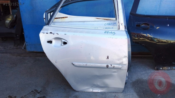 TOYOTA AURİS ORJINAL ÇIKMA SAĞ ARKA KAPI