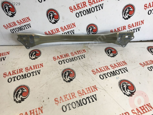 TOYOTA AURİS ARKA TAMPON ÇIKMA PARÇA