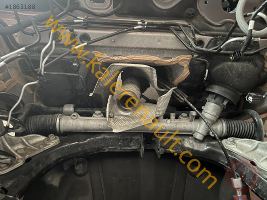 Renault Clio 5 1.0 TCe Direksiyon Kutusu