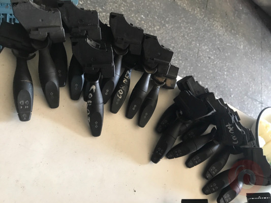 FORD CONNECT FAR SILECEK KOLLARI