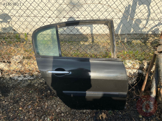RENAULT MEGANE II SAĞ ARKA KAPI