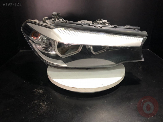 BMW 5 SERİSİ G30 SAĞ FAR 7439200