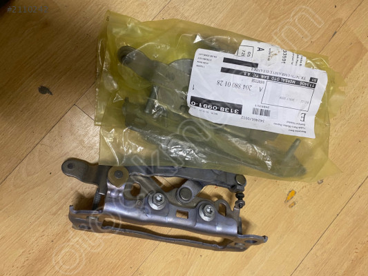 A 2048800228 Mercedes W212 W204 E C Sınıfı kaput menteşesi