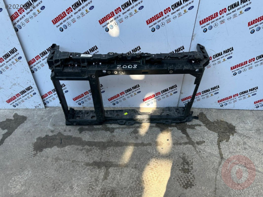 Peugeot 2008 ön panel