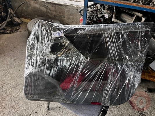 Volkswagen golf 7 sağ ön kapı döşemesi hatasız