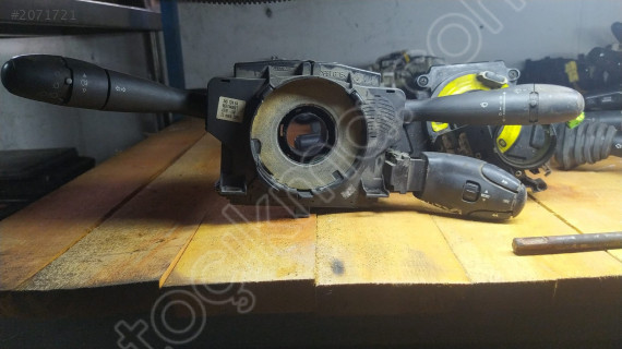 partner berlingo çıkma sinyal silecek kolu