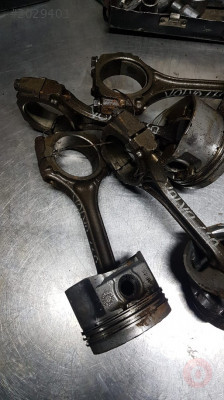 volvo 460 çıkma piston kolları