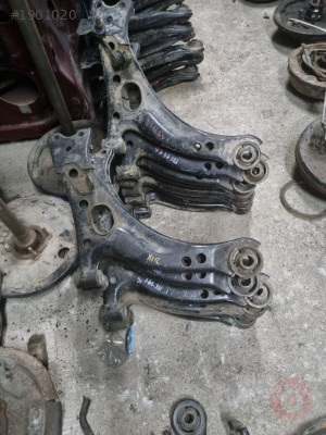 2001-2003 TOYOTA AVENSİS  ÇIKMA TEMİZ ALT TABLA ÇAVUŞOĞLU