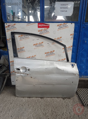 Toyota Auris Çıkma Sağ Ön Kapı Boş 2007-2012