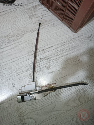 Fiat Egea sol ön kapı kilidi hatasız 519836030