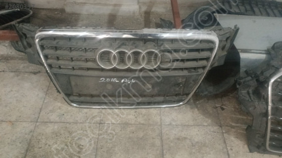 2010 Audi A4 ön panjur çıkma