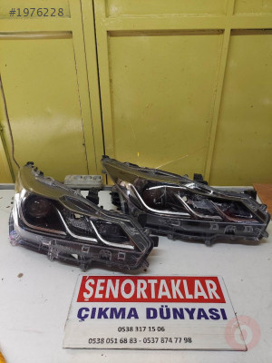 TOYOTA COROLLA ORİJİNAL SAĞ ÖN FAR