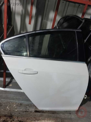opel insignia sağ arka kapı beyaz