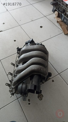 ÇIKMA SKODA AUDİ 2.0 FSİ EMME MONİFOLDU 06F133210D