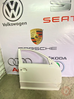 SKODA OCTAVİA SAĞ ÖN KAPI  ÇIKMA ORJİNAL PARÇA