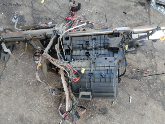 RENAULT MAGANE 2 KALORİFER KAZANI ÇIKMA