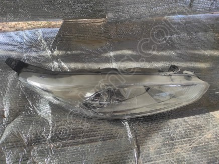 FİESTA SAĞ ÖN FAR ORJİNAL ÇIKMA