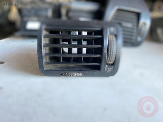 Volkswagen Passat 97-01 model sol Üfleme Izgarası Çıkma Orij