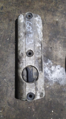 volkswagen golf3 çıkma külbütör kapağı