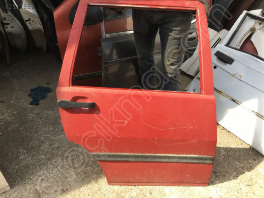 Fiat Uno Sağ Arka Kapı