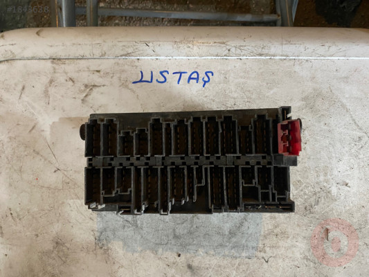 VOLKSWAGEN JETTA SİGORTA KUTUSU
