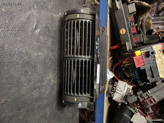 Ford Escort Orta Üfleme Izgarası Çıkma Orijinal hatasız