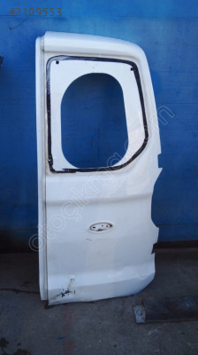 ford tourneo courier sağ arka  kabak