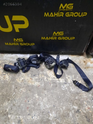 RENAULT CLİO 4 SÖKME EMNİYET KEMERLERİ
