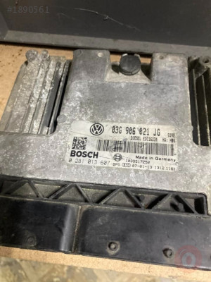 VW GOLF V 2.0 TDI MOTOR BEYNİ – 0281013607 – 03G906021JG