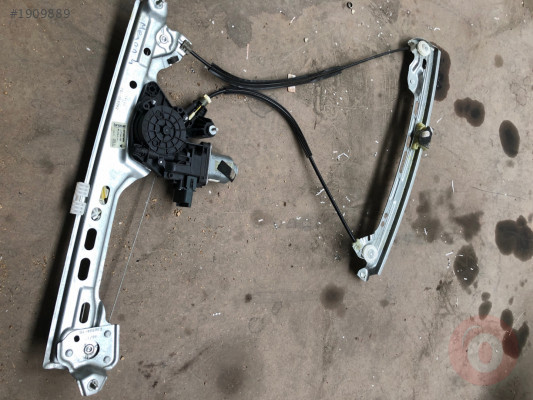807206746R megane 4 sag ön cam kirikosu
