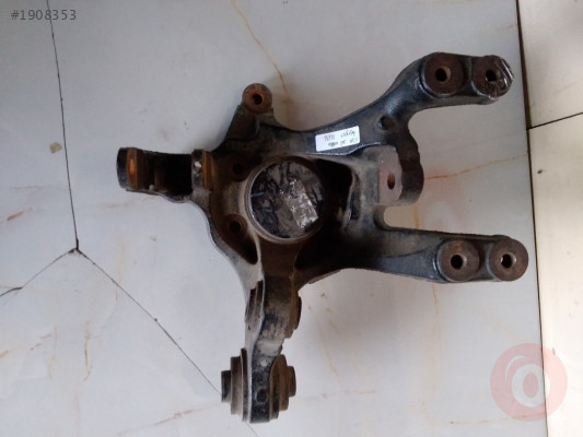 HYUNDAİ İ30 SOL ARKA TAŞIYICI ORJINAL YEDEK PARÇA