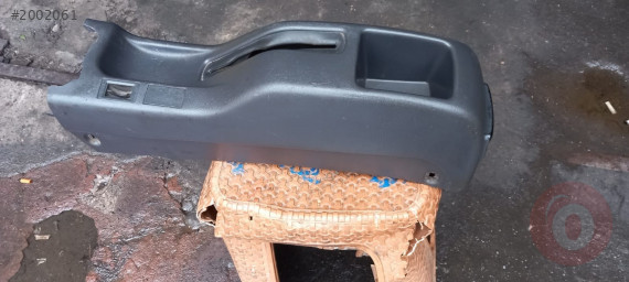 CIKMA TOYOTA COROLLA EFSANE KASA orta vites konsolu