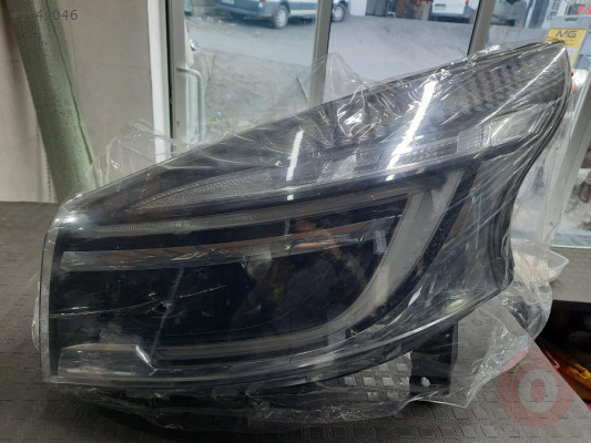 RENAULT TRAFİC 3 SOL FAR