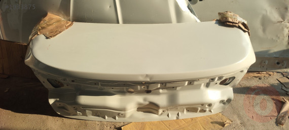 Renault Megane 4 arka bagaj kapağı temiz orjinal cikma