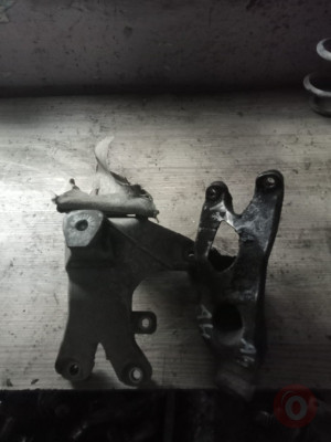 AUDİ A4 MOTOR KULAĞI ÇIKMA M.G OTO