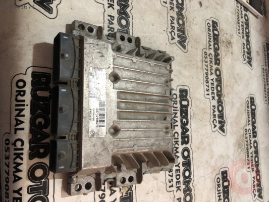237101082R. Renault kango Motor beyni