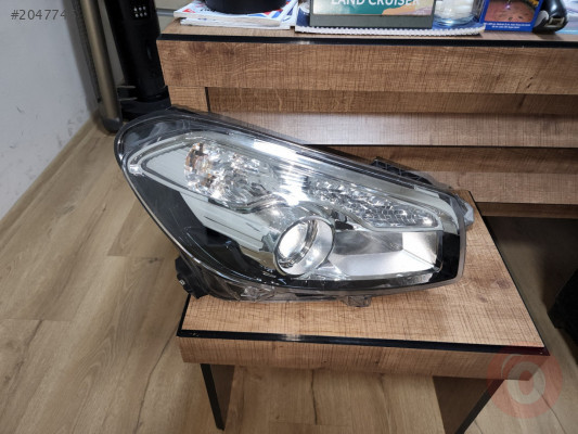 NISSAN QASGHAİ SAG XENON FAR SIFIR KUSURLU