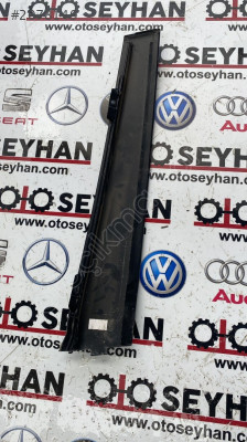 3C4837902 volkswagen passat b7 ön sağ kapı direk kaplaması