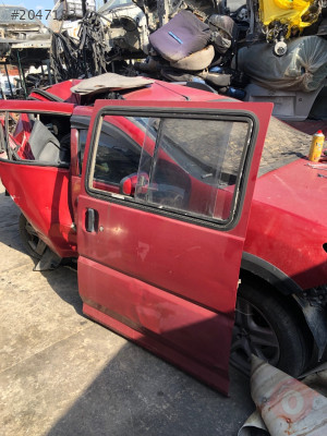 MITSUBISHI L300 SOL SÜRGÜ KAPI