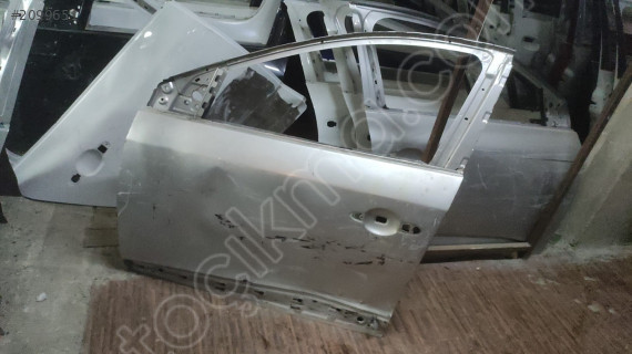 RENAULT FLUENCE SOL ÖN KAPI