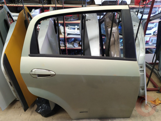 FIAT PUNTO SAĞ ARKA KAPI GÜL OTO ÇIKMA PARÇA