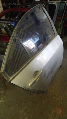 nissan primera çıkma sağ arka kapı