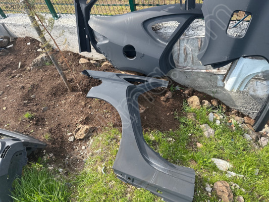 Astra j sedan sağ arka çamurluk