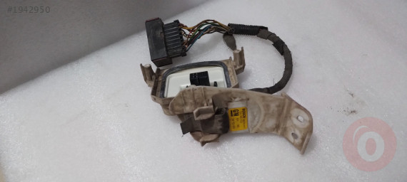 OPEL VECTRA B XENON BEYNİ SOKETİ 1304490438 1301929309