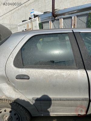 Fiat palio hatasız dolu sağ arka kapı