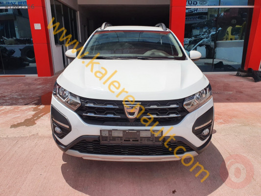 Dacia Sandero 3 Ön Kaput (Beyaz)